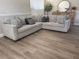 Beautiful Haverty’s sectional sofa set