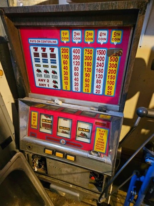 Vintage slot machine casino gambling gamble game