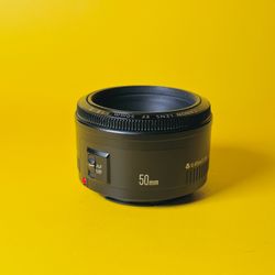 Canon 50mm f/1.8 II EF