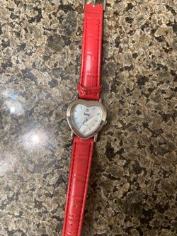 Honey Quartz Heart-Shaped Watch Red Strap