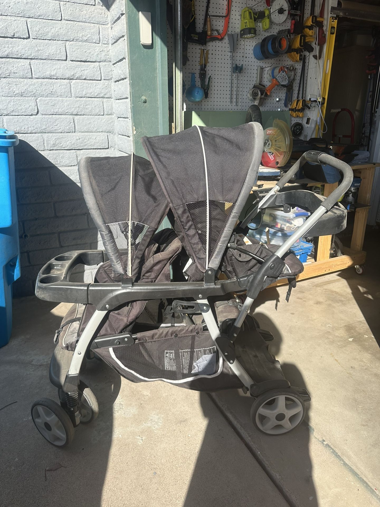 Graco DuoGlider Double Stroller | Lightweight Double Stroller with Tandem Seating, Glacier