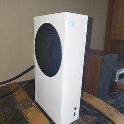 Xbox Series S (w/controller)