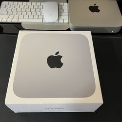 M2 Mac Mini w/ Keyboard & Mouse