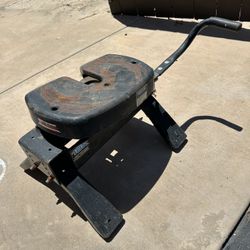 Reese 5th Wheel Hitch 