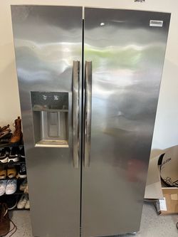 🌮 Frigidaire Gallery Side-by-Side Refrigerator (FREE DELIVERY/ WARRANTY)