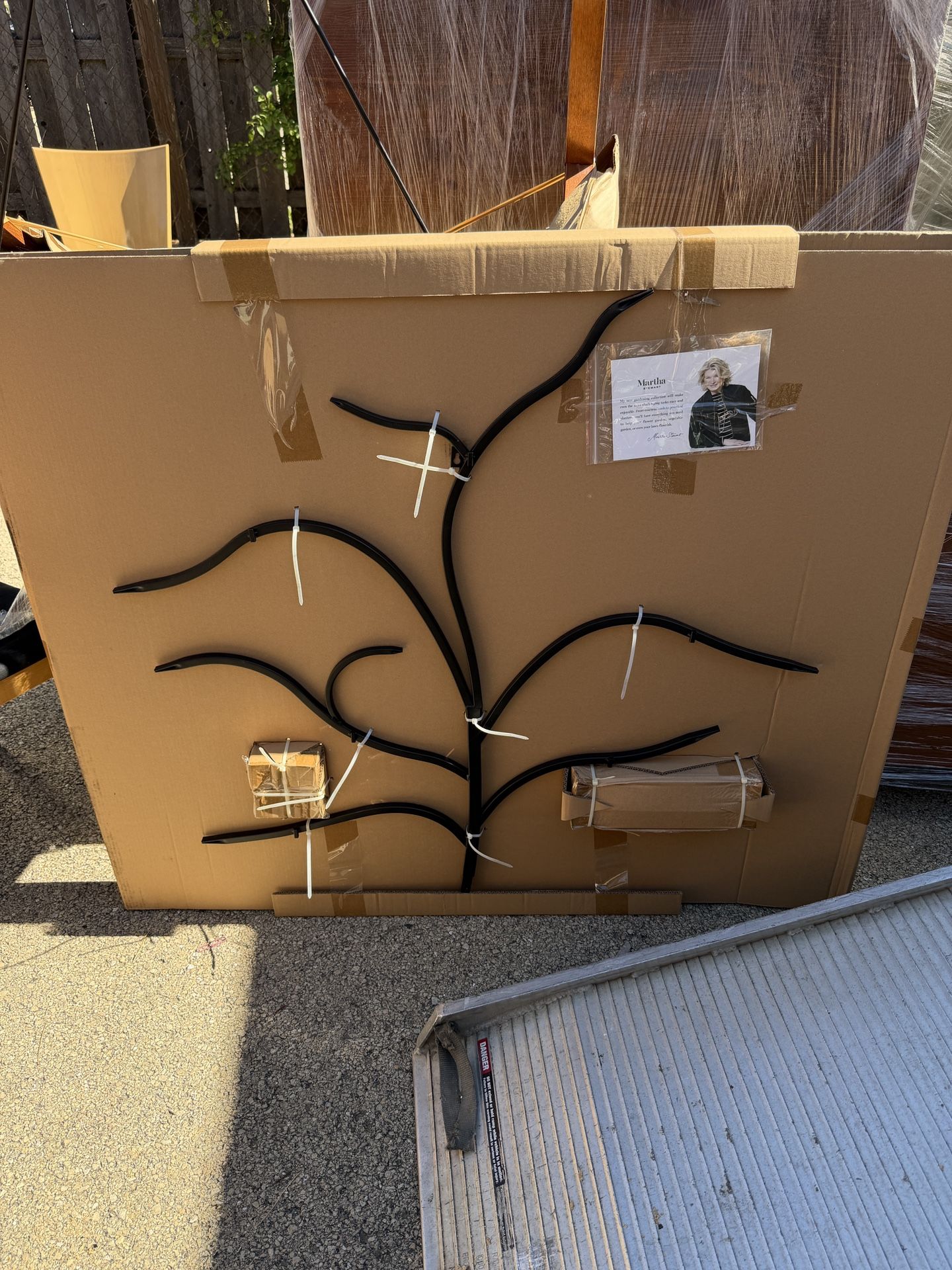 Martha Stewart “Flower Tree” Wall Décor – Metal Wall Sculpture with 11 Pots – NEW (Open Box)