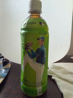 Shohei Ohtani Itoen Green Tea bottle limited edition