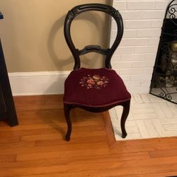 Antique Victorian Mahogany Balloon Back Chair