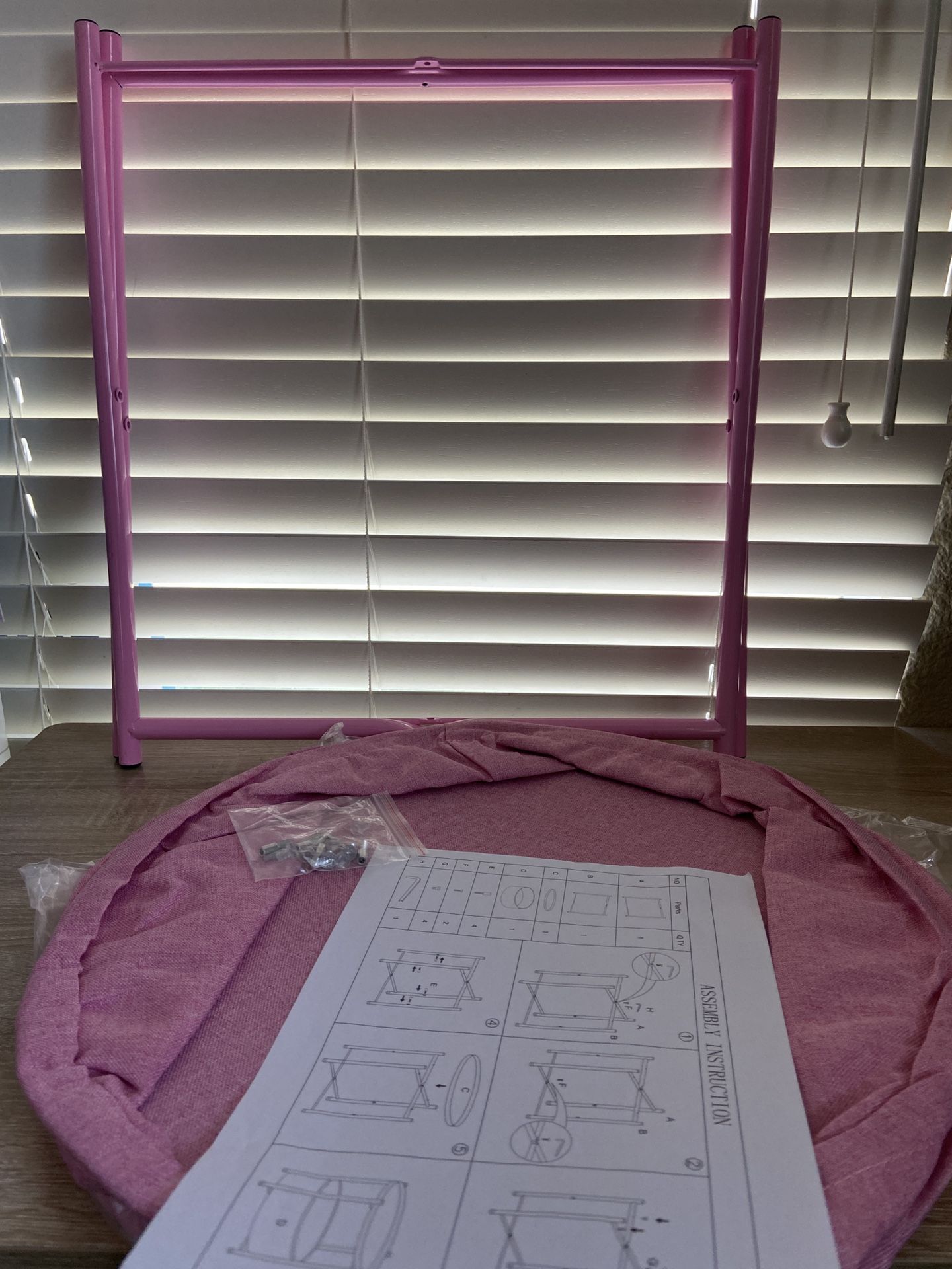 Zoe’s Homeware Pink End table