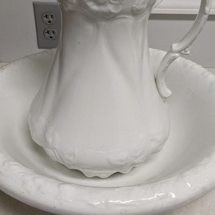 Pitcher/wash basin
