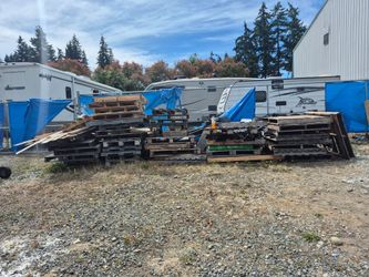 Pallets  - FREE
