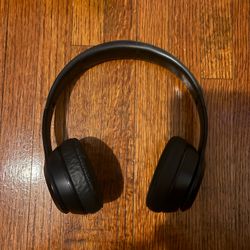 Beat Solo3 Wireless Bluetooth Headphones Black Used With No Box Or Charger