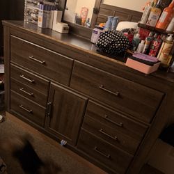 Bedroom Set Ashely  Give A Price I Need Out This Week 