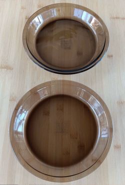 Vintage PYREX Amber Set Of 2 Pie Plates ✨$18 For BOTH✨