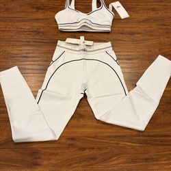 ALO HeartThrob Set white size 4 and 6 available