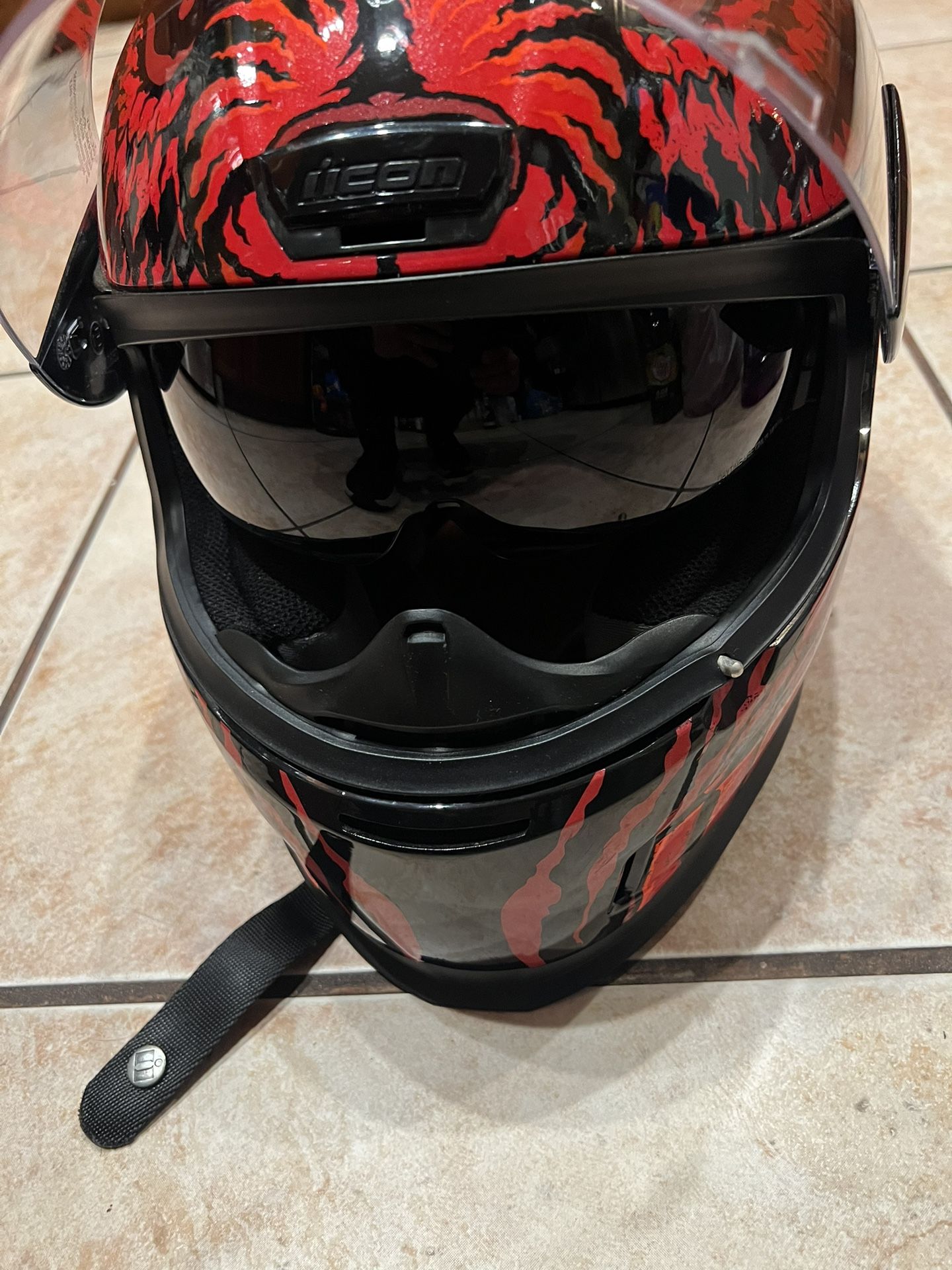 Icon Air form Lycan Helmet Red