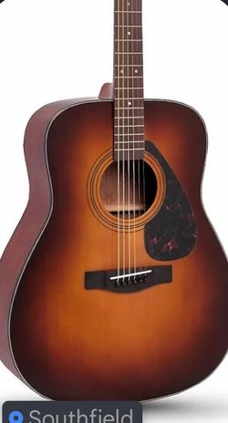 I’m selling a 240$ guitar acoustic no scratches I’ll sell it for 250 if there’s damages I’m drop price