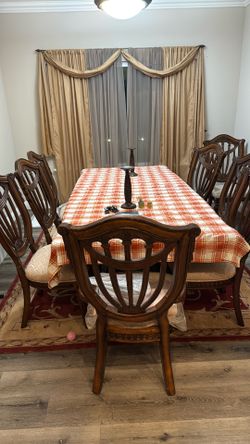 Dinning Table
