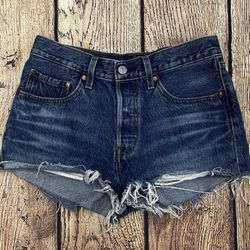 LEVIS Botton Fly Hi-Rise Jean Shorts Sz 25
