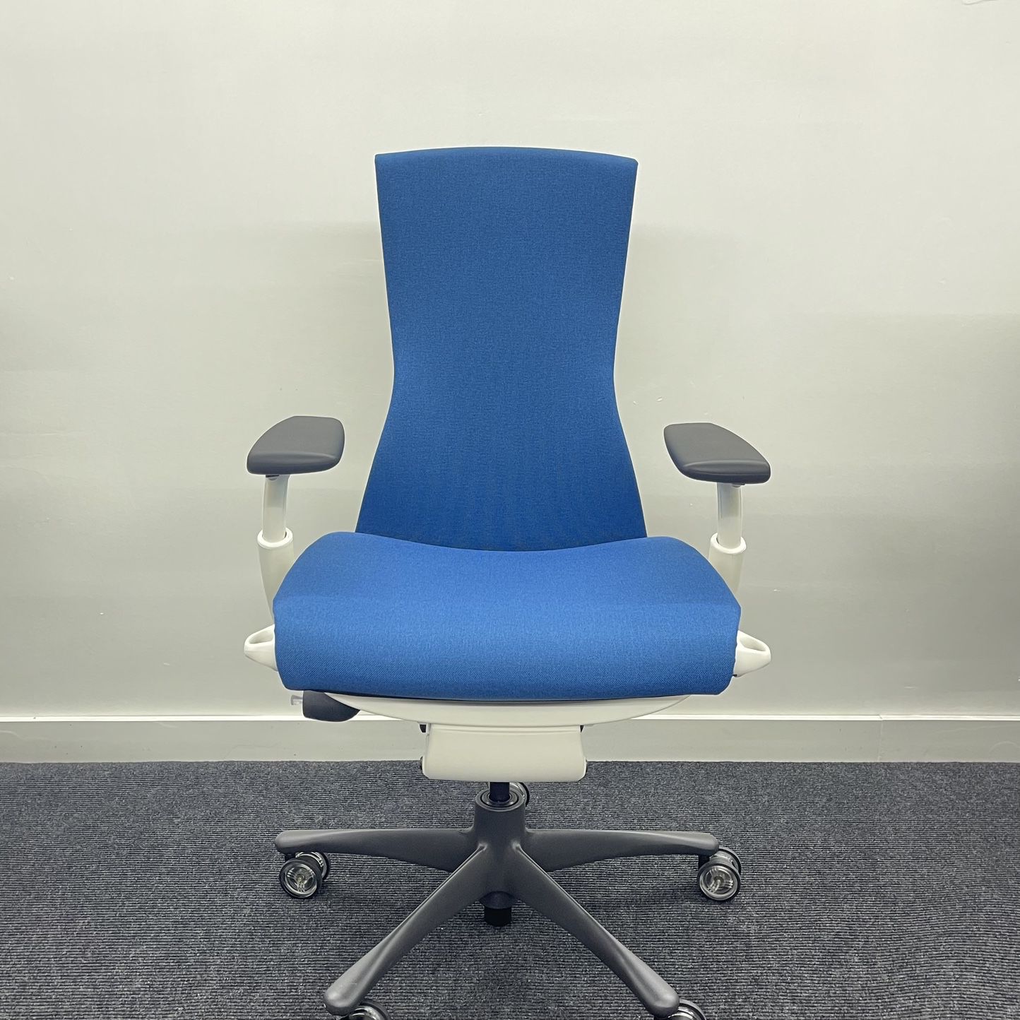HERMAN MILLER BLUE GROTTO EMBODY CHAIR 🔥🔥BRAND NEW 🔥🔥 DELIVERY AVAILABLE 