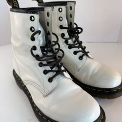 Dr. Martens 1460 White Smooth Leather 8-Eye Lace Up Boots Womens 8 UK 6
