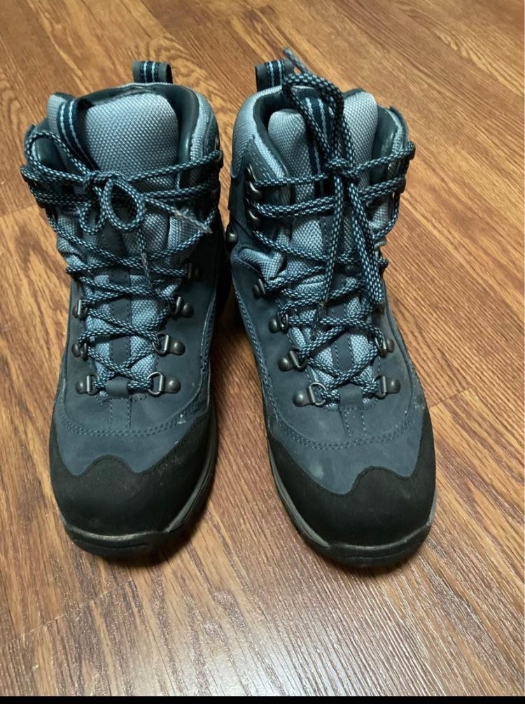 LLBean women’s Hiking Boots