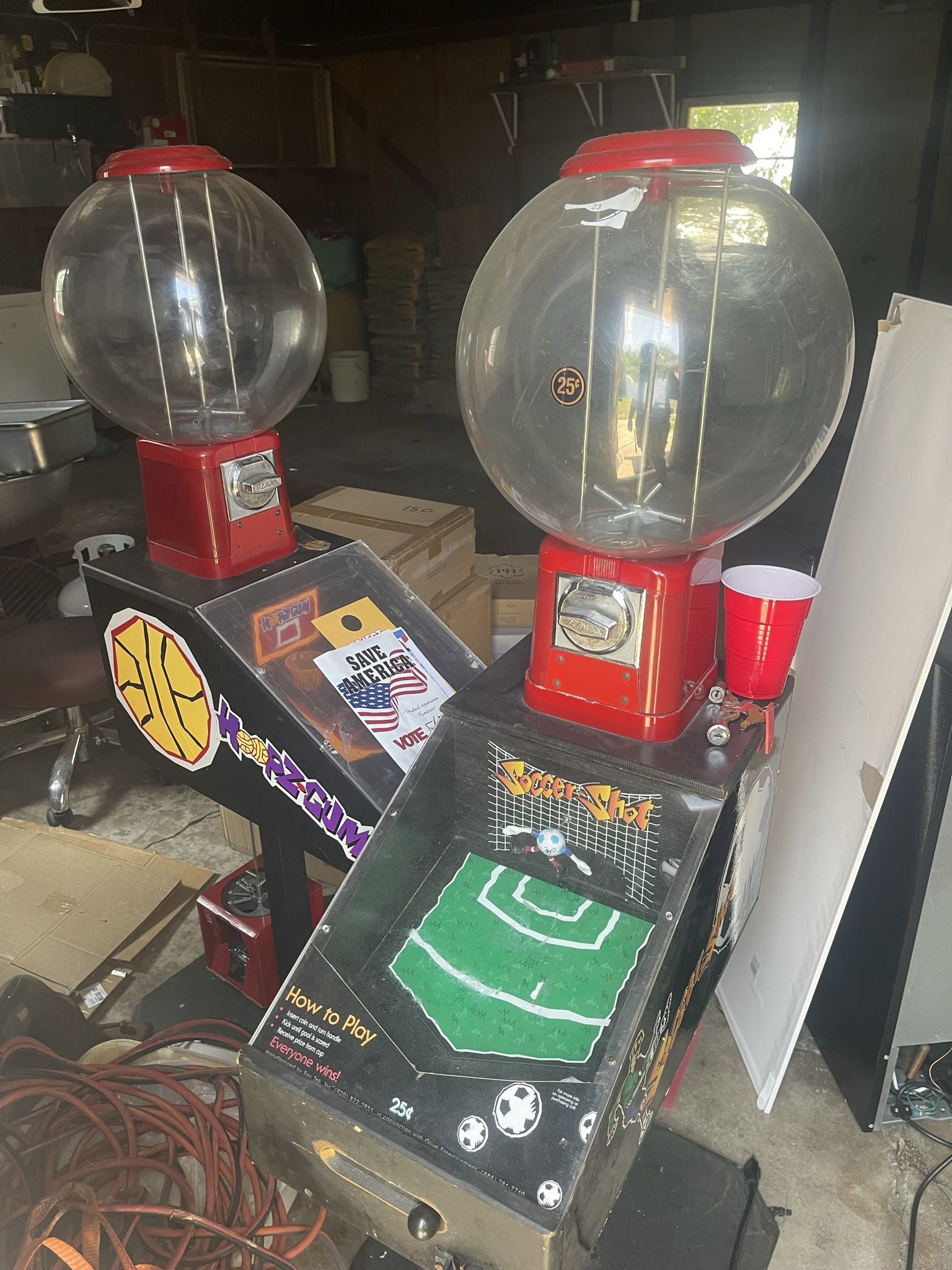 Candy Vending Machine (basketball/Soccer) Bouncy Ball Or Gumball Machine