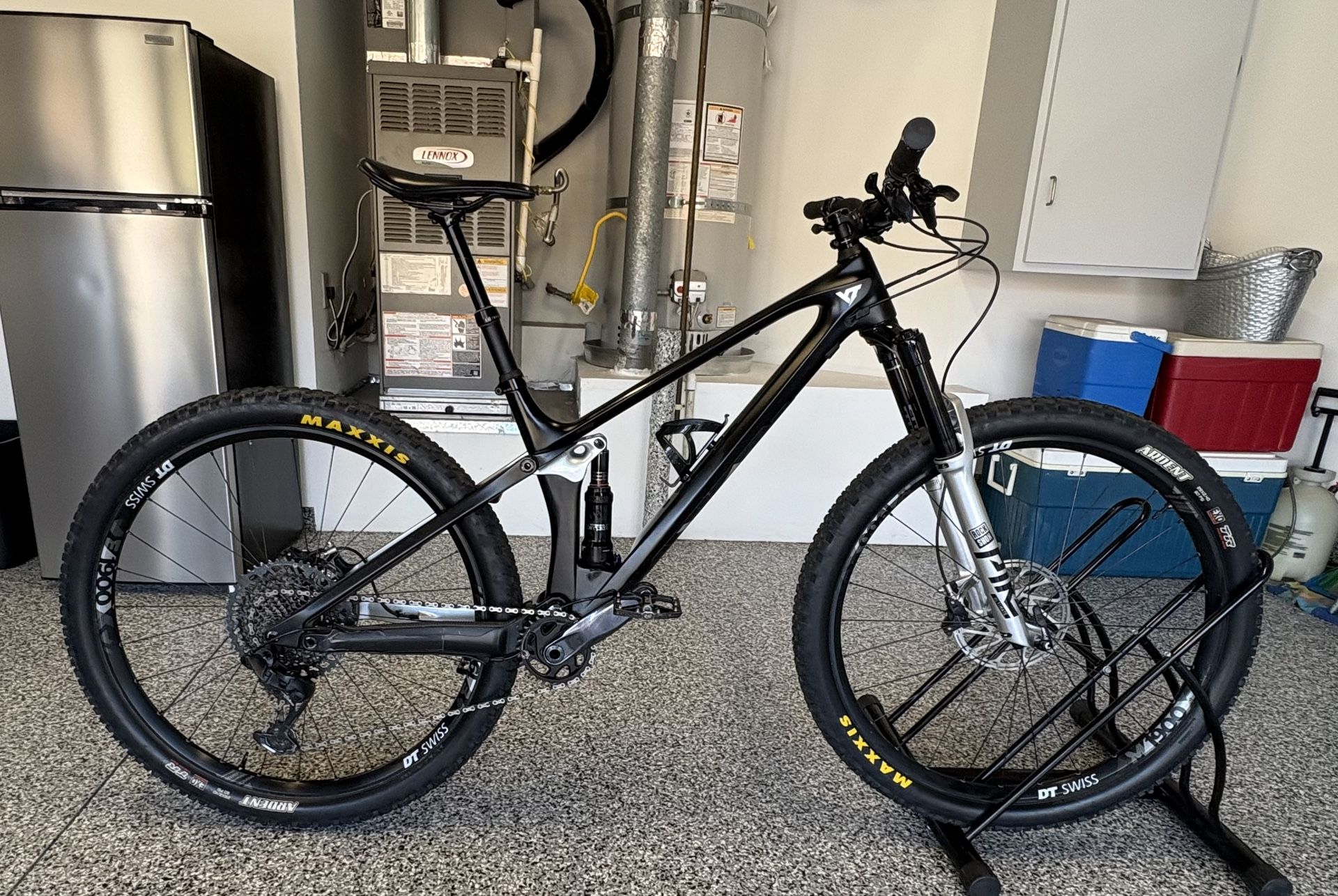 YT MTB Full Suspension Carbon 29er Mountain Bike
