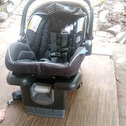 Graco Carseat