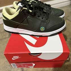 Nike dunk Size 6y Youth