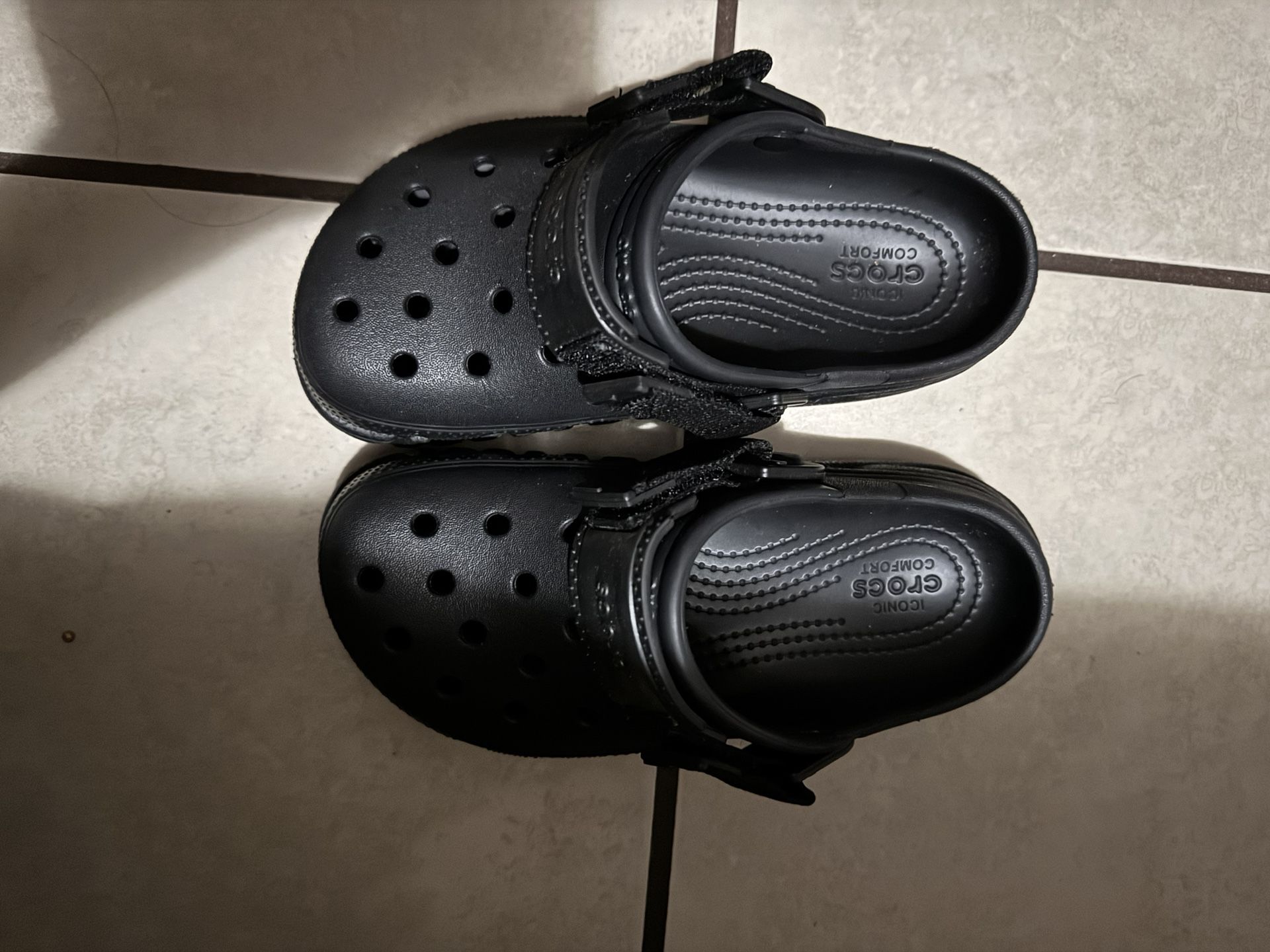 Black Crocs