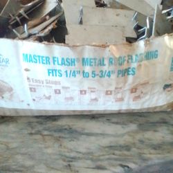 Metal cable protector plates with spurs