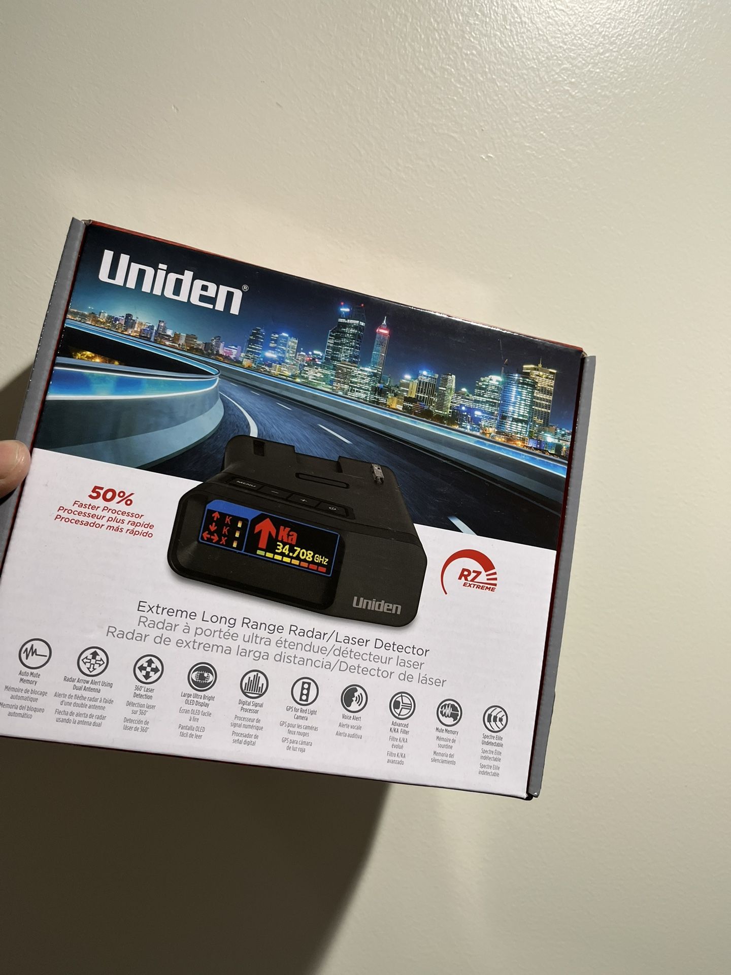 Uniden R7