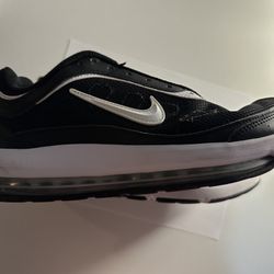 Intuición darse cuenta Travieso Nike Air Max Ap Size 9 Men for Sale in Tampa, FL - OfferUp