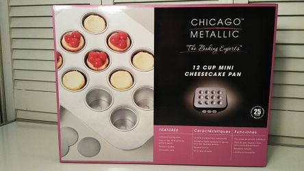 New Chicago Metallic 12 Cup Mini Cheesecake Pan