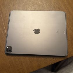 iPad Pro (12.9-inch) (5th generation)
