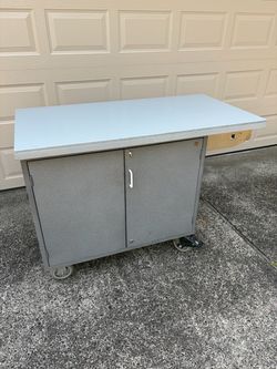 Work Bench With Wheels