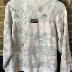 Ladies Womens sz M/L Medium Large pink gray camouflage sweatshirt