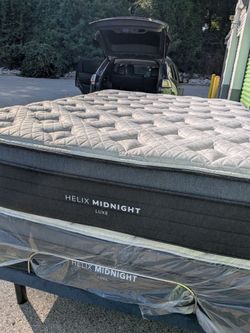 Helix Midnight Lux Queen Mattress