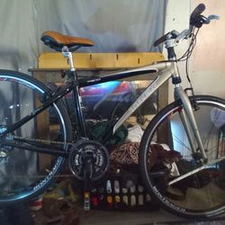 Trek 7500