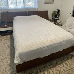 Queen Wood Bed Frame + Oversized Headboard & 2 Matching Nightstands – Great Condition