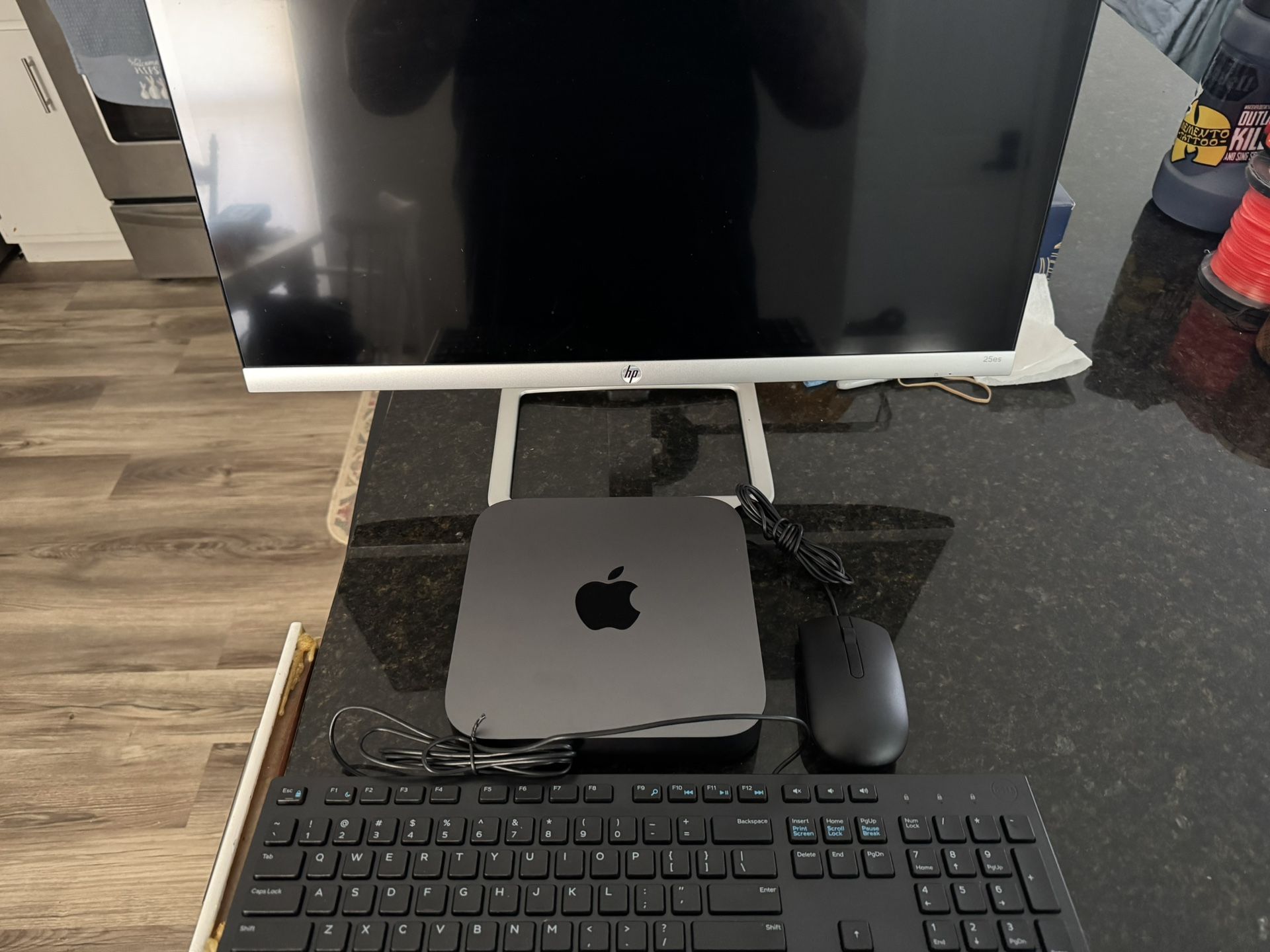 2020 Mac mini 8g Ram 500 Storage