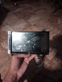 Dual Electronics Double Din Car Stereo: 7