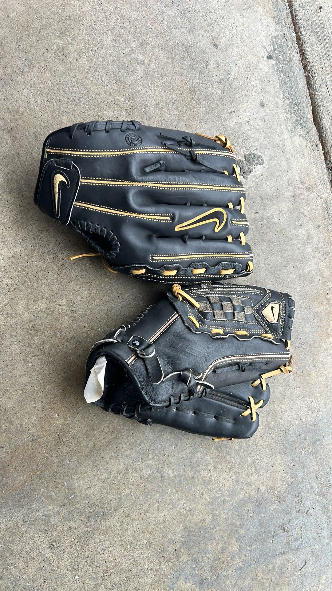 Nike Baseball Leather Gloves 