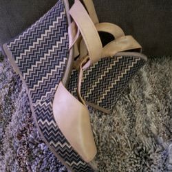 Shoes  size 81/2