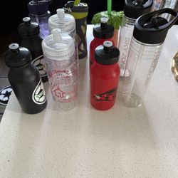 11 water bottles all in very good condition 
