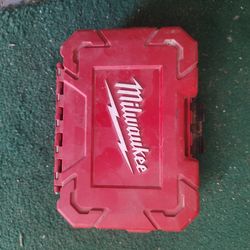 Milwaukee  bi metal hole saw hole dozers /  Case