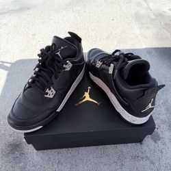 Jordan 4 size 5.5 unisex