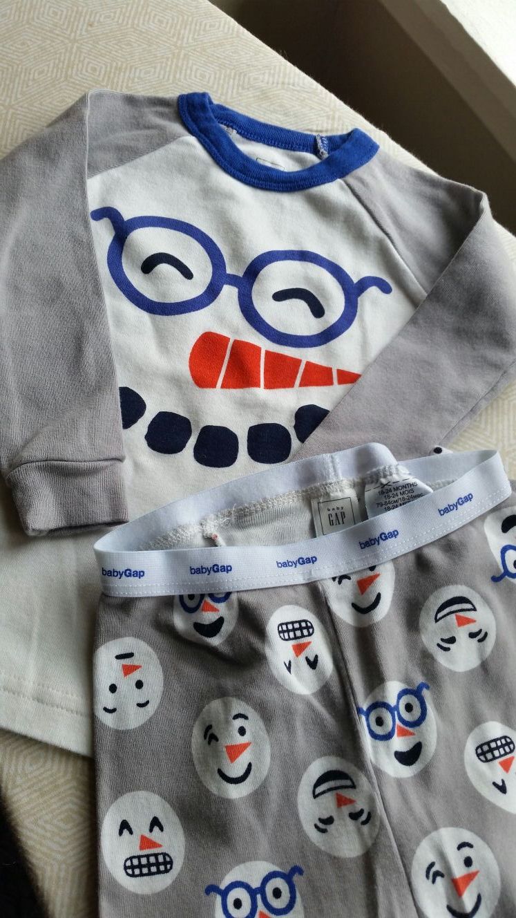 Baby Gap pjs 18-24months