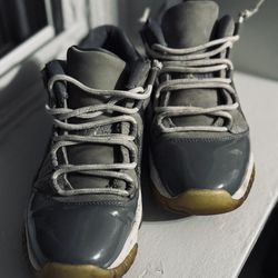 Jordan 11 Low Retro Sneakers
